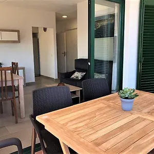 Trilla - Casa Reformada Con Garaje Y Terraza Cadaqués