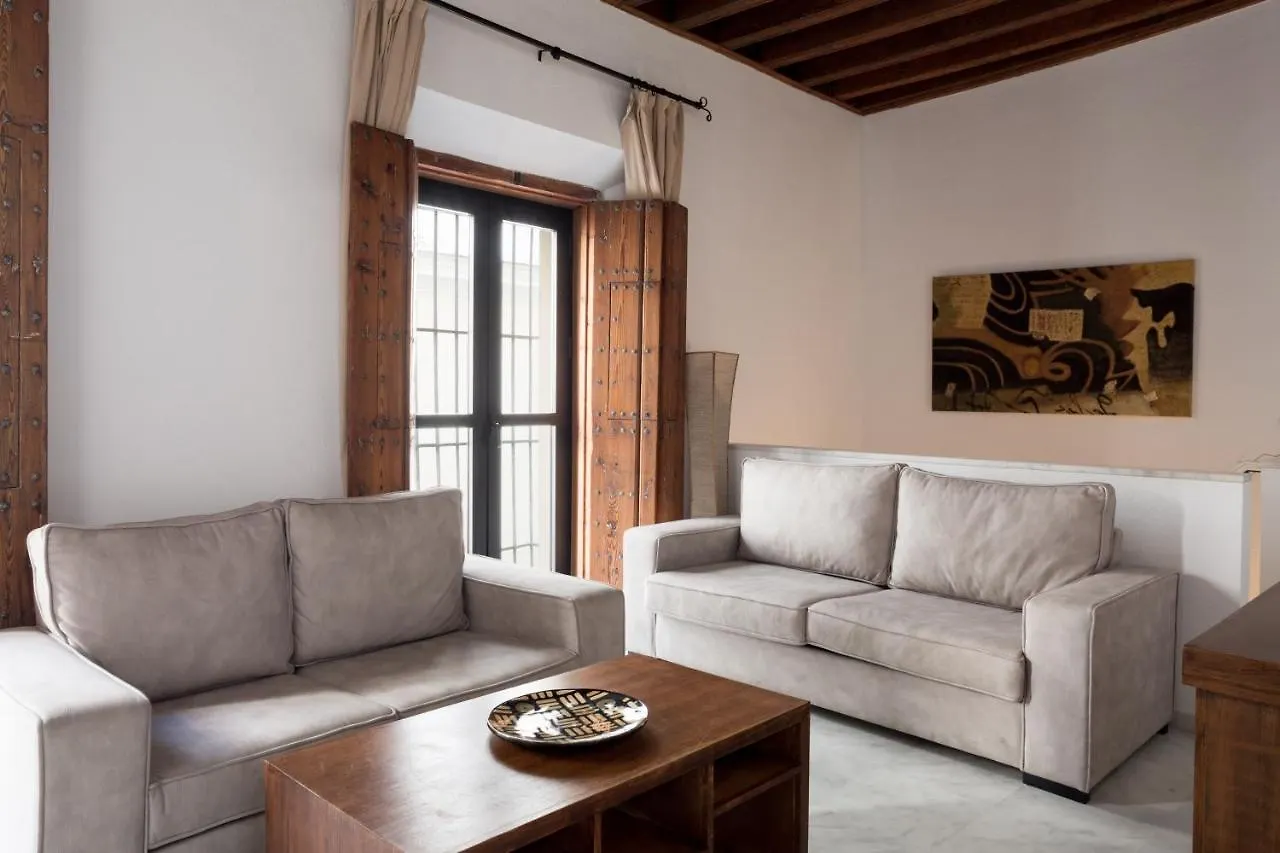 Apartamentos La Casa Del Pozo Santo Séville